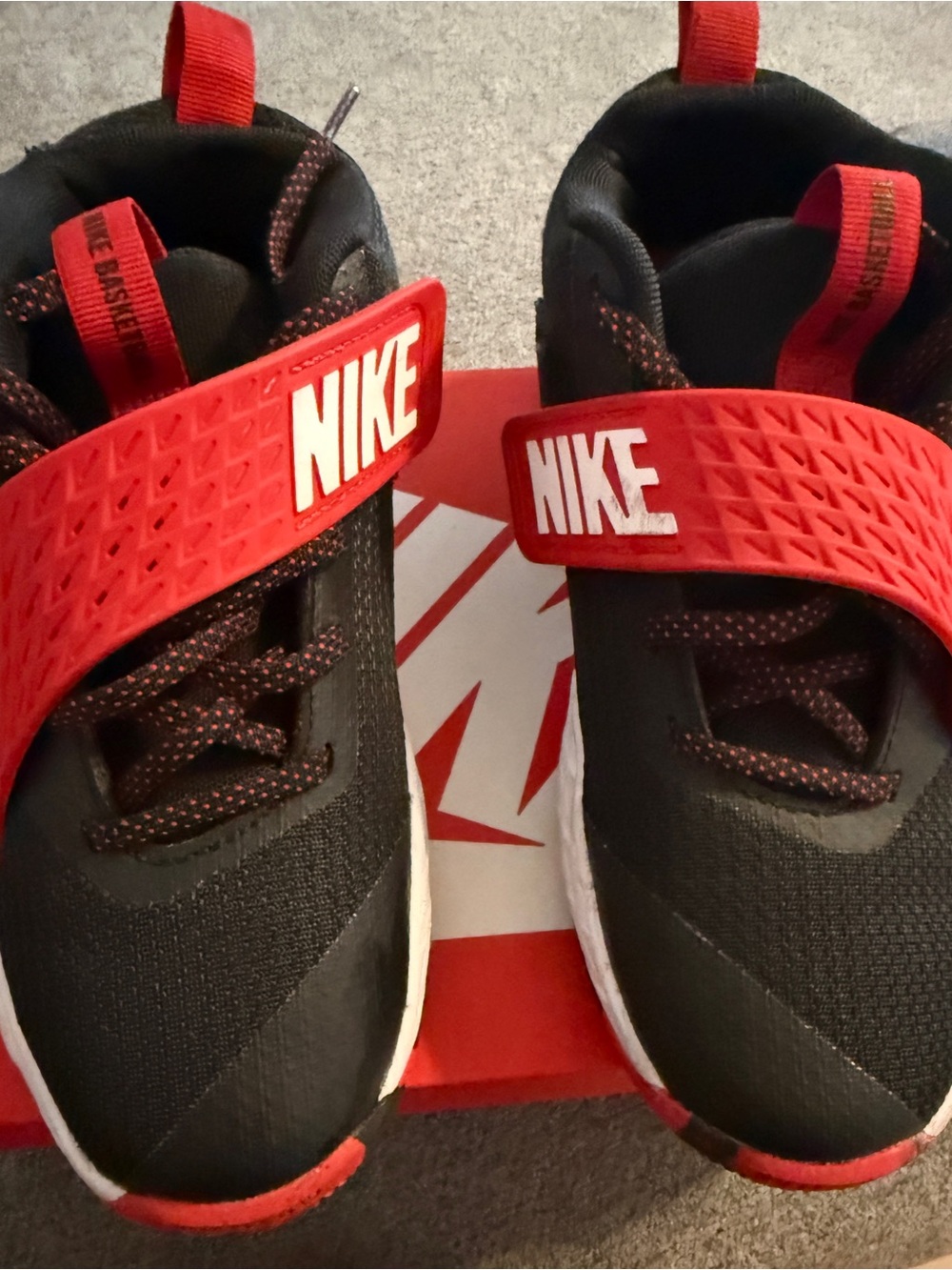 Nike Kids Black and Red Strap Sneakers